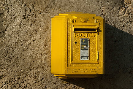 yellow Postes mailbox thumbnail