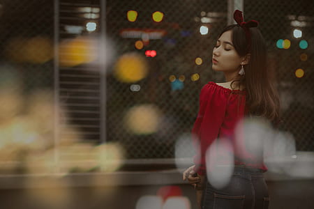 woman side view photography thumbnail