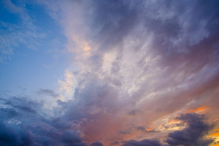 white and gray sky thumbnail