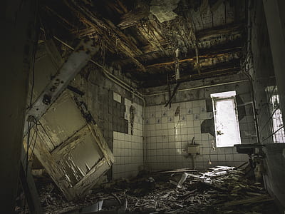photo of wrecked bathroom thumbnail