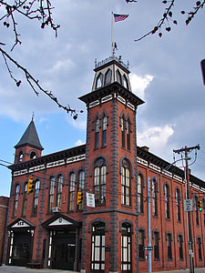 York Fire Headquarters on South Duke Street in Pennsylvania thumbnail