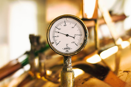 Closeup shot of a pressure gauge thumbnail