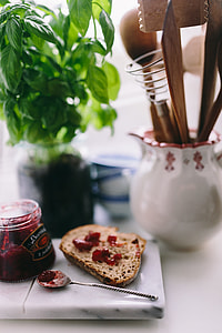 Preparing breakfast thumbnail