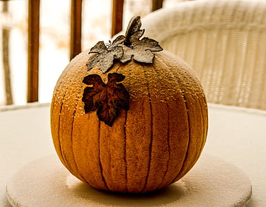 brown pumpkin decor thumbnail