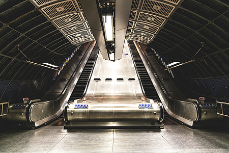 Wide-angle shot of an escalator on the London Underground thumbnail