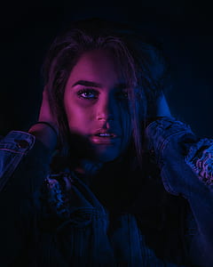portrait photo of woman thumbnail