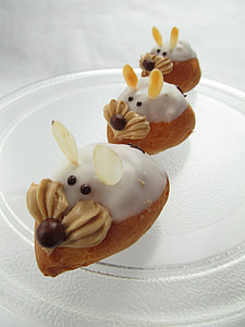 three brown cookies thumbnail