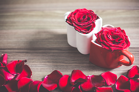 Love Heart Coffee Cups with Roses and Rose Leafs thumbnail