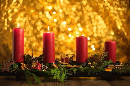 four red pillar candles thumbnail
