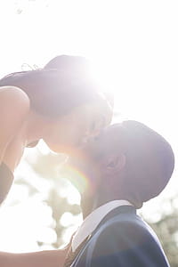 Man and Woman Kissing thumbnail