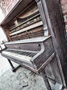 brown upright piano thumbnail