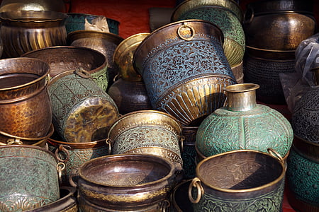 assorted-color pots thumbnail
