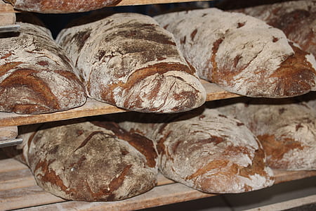 brown bread on rack thumbnail