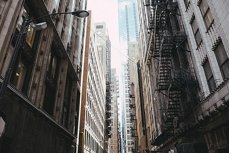 Alley in downtown Chicago thumbnail
