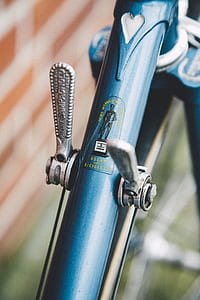 gray road bike shifters thumbnail