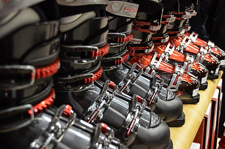 black-and-red snowboard boots thumbnail