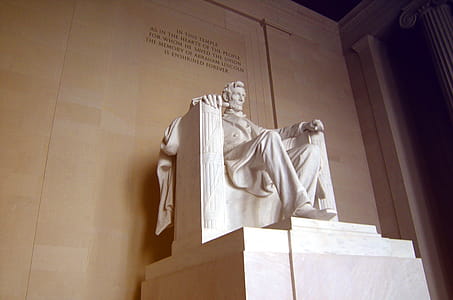 Lincoln statue thumbnail