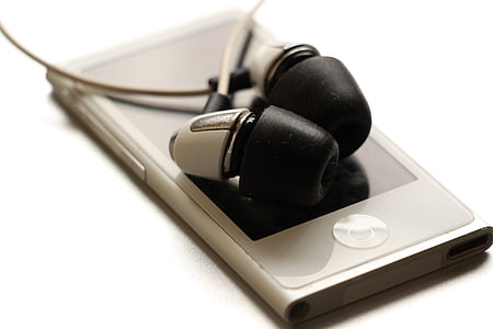 black canalbuds on iPod touch thumbnail