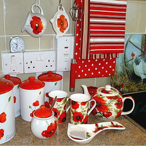 red-and-white floral ceramic kettle and mugs thumbnail