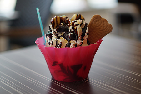 red cup with chocolate ice cream thumbnail