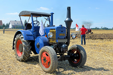Tractor, Historically thumbnail