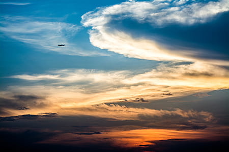 photo of golden sky thumbnail