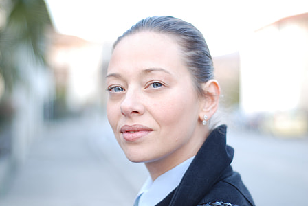 woman wearing black shirt selective focal photo thumbnail