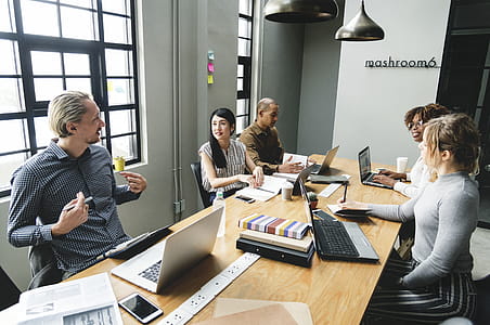People In A Meeting thumbnail