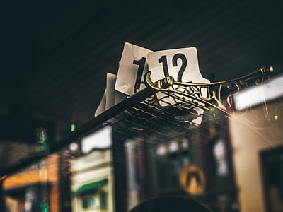 photo of number card on rack thumbnail