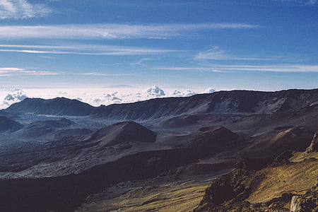 landscape photography of mountains thumbnail
