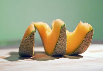 sliced melons thumbnail