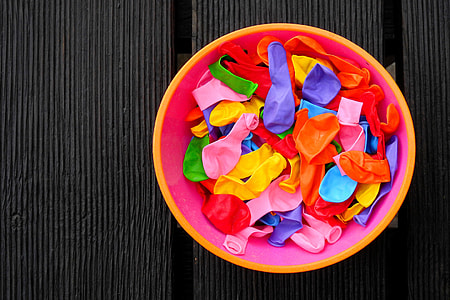 Balloons in bowl thumbnail