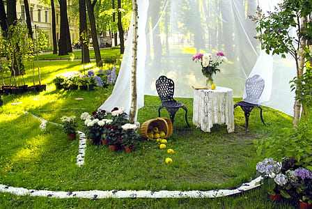 unused patio set thumbnail