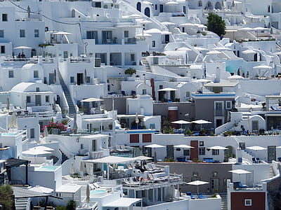 white painted houses thumbnail