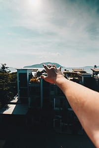 person point body of water thumbnail