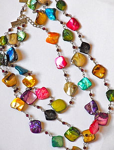 assorted-color bead 3-layer necklace thumbnail