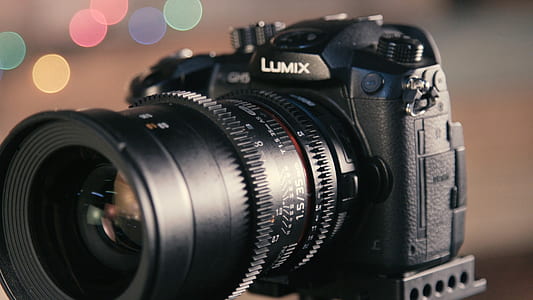 black Lumix DSLR camera thumbnail