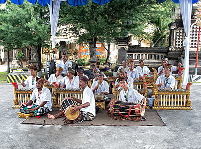 group of people play instrument thumbnail