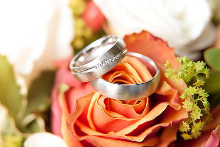 Rings for wedding thumbnail