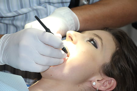 zahnreinigung, dental repairs, treat teeth, brushing teeth, catching teeth, dentist thumbnail