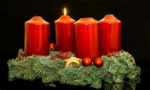 four red candle figurine thumbnail