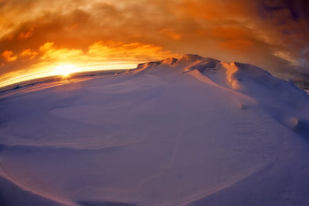 desert during golden hour thumbnail
