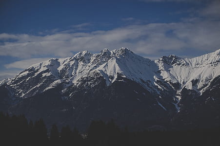 mountain covered of snow thumbnail