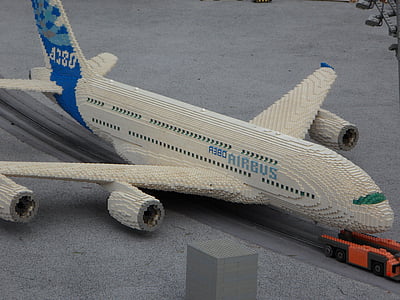 white lego airliner thumbnail