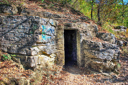 gray concrete cave thumbnail