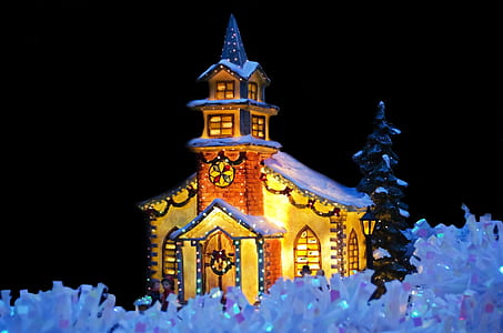 brown painted house thumbnail