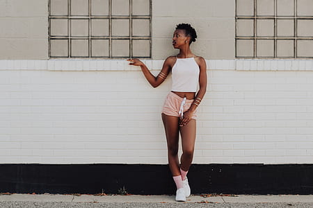 woman leaning on wall thumbnail