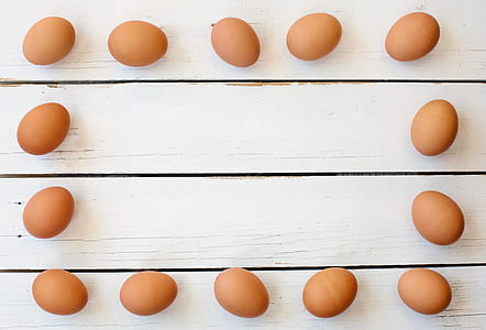 organic eggs on tablwe thumbnail