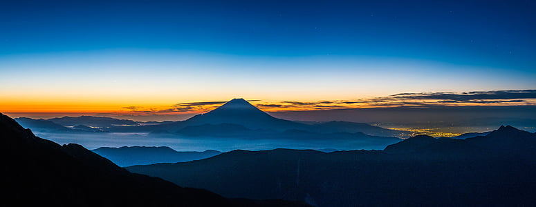 mountains covered with clouds thumbnail