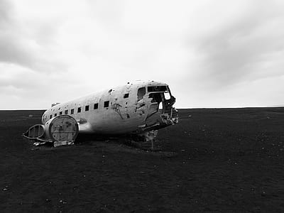 airplane ruin photo thumbnail
